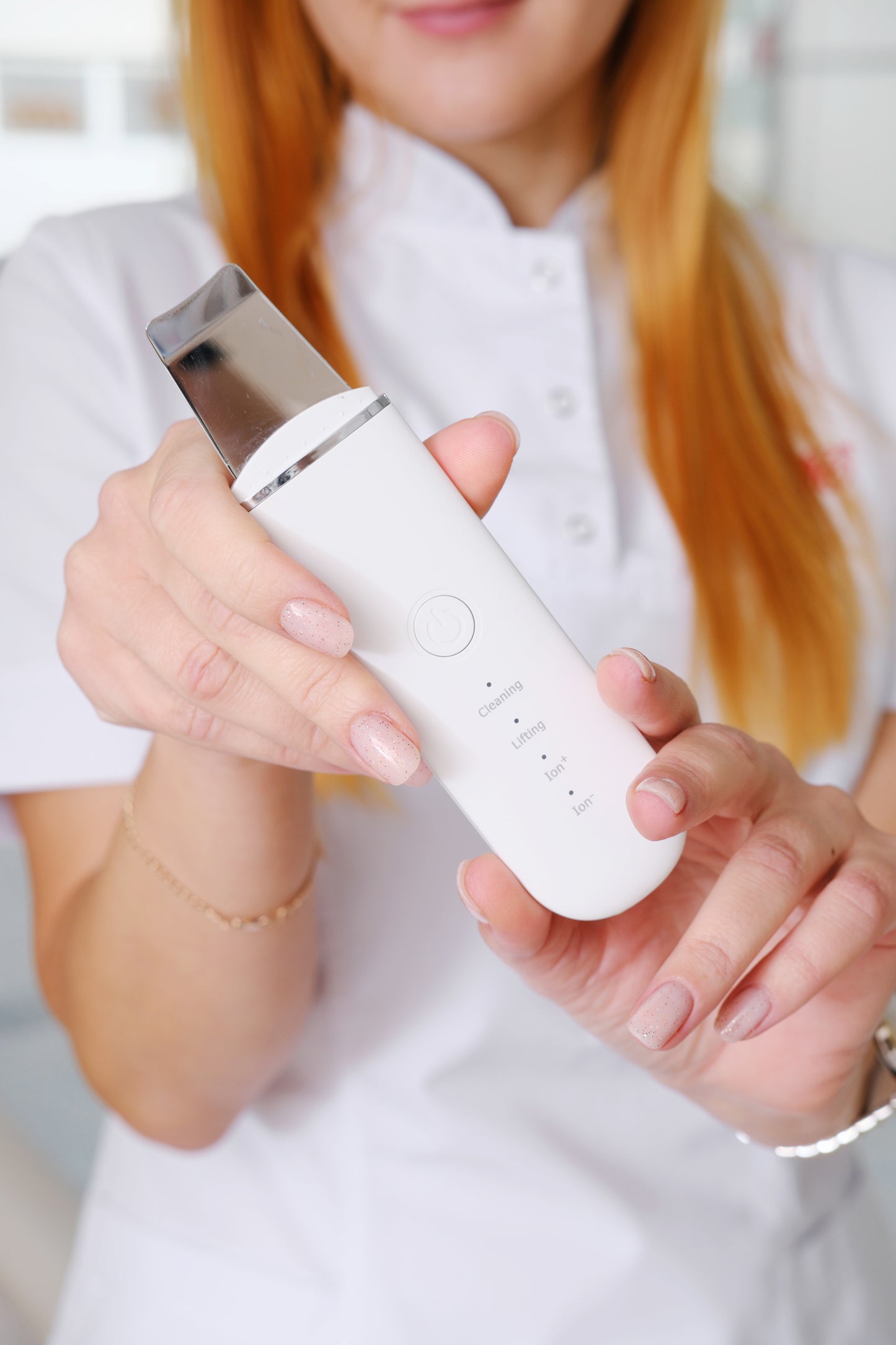 Ultrasonic Skin Scrubber